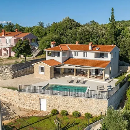 Matani Villa *